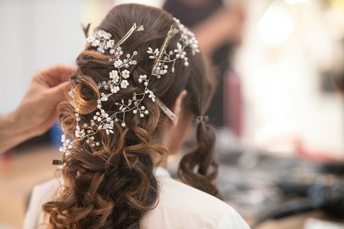Decorative Pins: The Secret Weapon for Instant Hair Elegance (And Why Your Bun’s Been Boring)