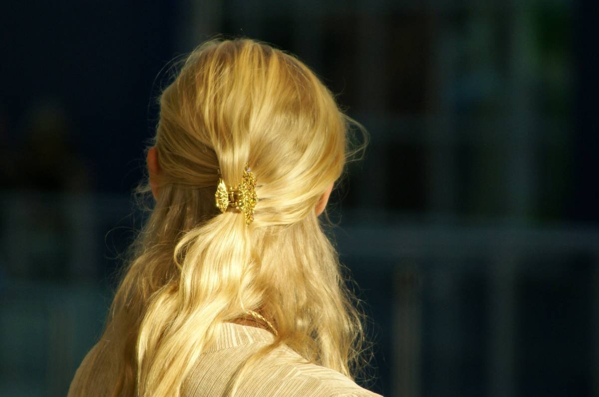 Secure Hold Hair Pins: Why Your Updo Keeps Falling (And How to Fix It)
