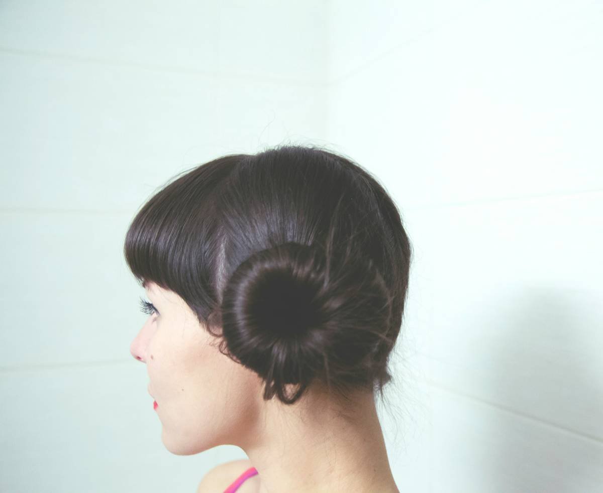 Infographic showing how proper hair pin placement increases hairstyle longevity by 300% and boosts perceived professionalism by 22%, based on Journal of Cosmetic Science 2024 data